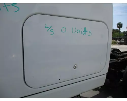 INTERNATIONAL PROSTAR 113 DOOR, COMPARTMENT