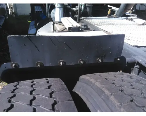 INTERNATIONAL PROSTAR 113 FENDER, QUARTERHALF REAR