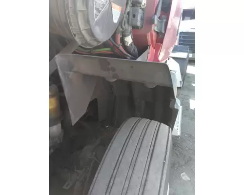 INTERNATIONAL PROSTAR 113 FENDER, SPLASH SHIELDGUARD