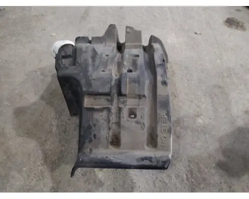 INTERNATIONAL PROSTAR 113 FENDER, SPLASH SHIELDGUARD