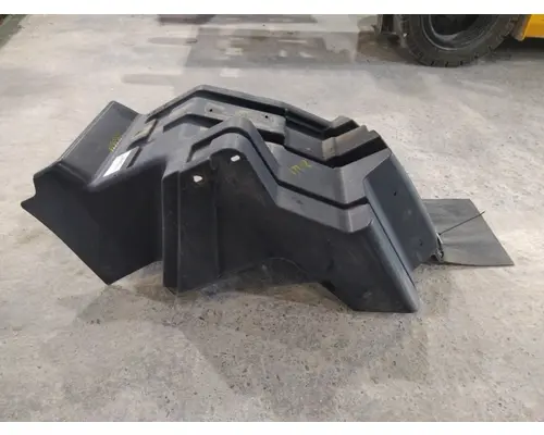 INTERNATIONAL PROSTAR 113 FENDER, SPLASH SHIELDGUARD