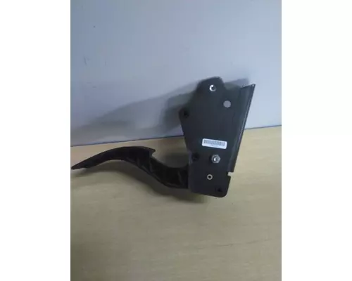INTERNATIONAL PROSTAR 113 FOOT PEDAL