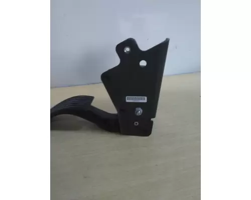INTERNATIONAL PROSTAR 113 FOOT PEDAL