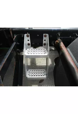 INTERNATIONAL PROSTAR 113 FRAME STEP