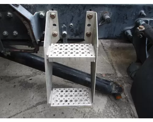 INTERNATIONAL PROSTAR 113 FRAME STEP