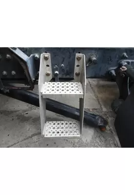 INTERNATIONAL PROSTAR 113 FRAME STEP