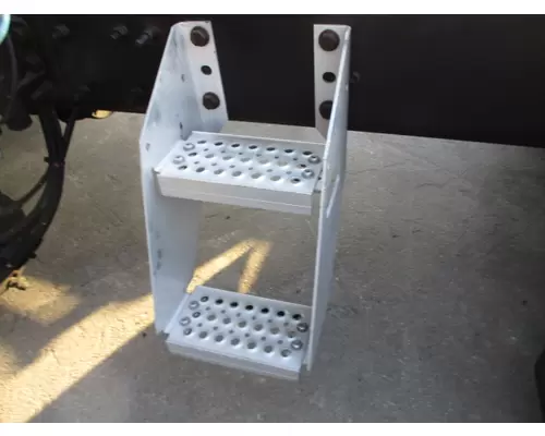 INTERNATIONAL PROSTAR 113 FRAME STEP