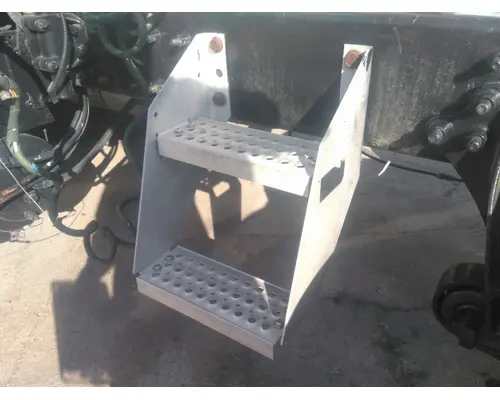 INTERNATIONAL PROSTAR 113 FRAME STEP