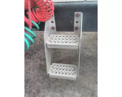 INTERNATIONAL PROSTAR 113 FRAME STEP