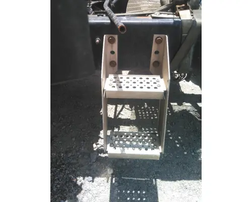 INTERNATIONAL PROSTAR 113 FRAME STEP