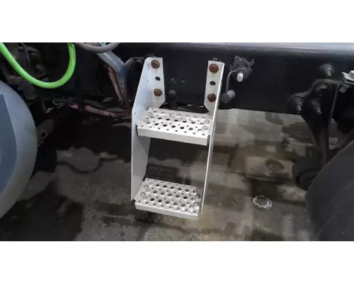 INTERNATIONAL PROSTAR 113 FRAME STEP