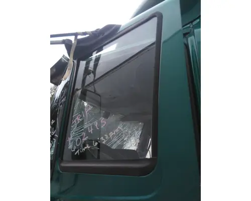 INTERNATIONAL PROSTAR 113 GLASS, DOOR, FRONT