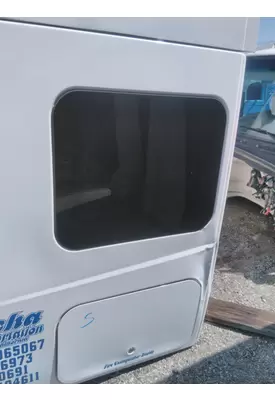 INTERNATIONAL PROSTAR 113 GLASS, SLEEPER
