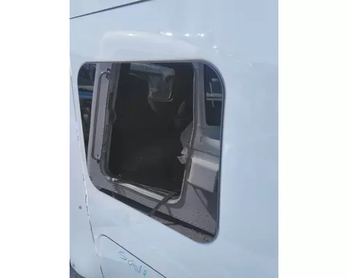 INTERNATIONAL PROSTAR 113 GLASS, SLEEPER
