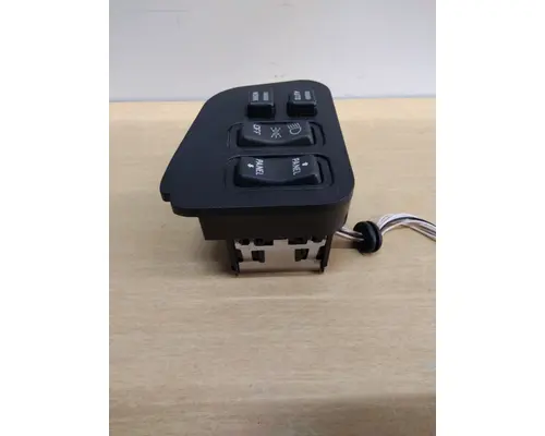 INTERNATIONAL PROSTAR 113 HEADLAMP SWITCH