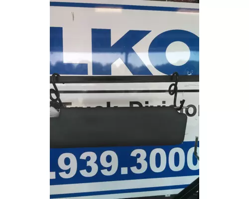 INTERNATIONAL PROSTAR 113 INTERIOR SUN VISOR