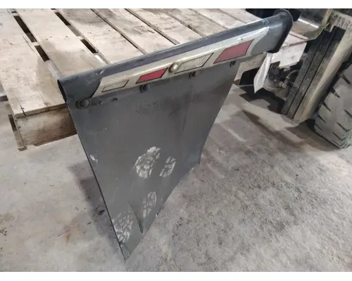 INTERNATIONAL PROSTAR 113 MUD FLAP HANGER