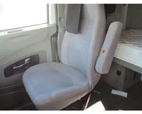 INTERNATIONAL PROSTAR 113 SEAT, FRONT