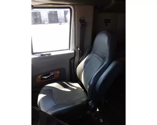INTERNATIONAL PROSTAR 113 SEAT, FRONT