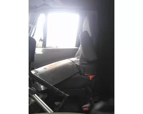 INTERNATIONAL PROSTAR 113 SEAT, FRONT