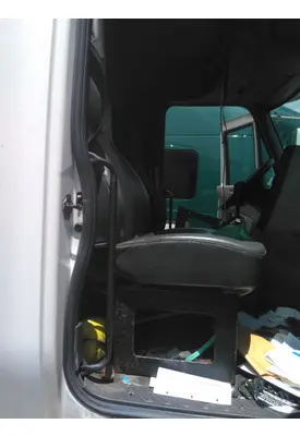 INTERNATIONAL PROSTAR 113 SEAT, FRONT