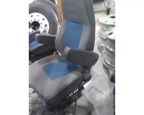 INTERNATIONAL PROSTAR 113 SEAT, FRONT