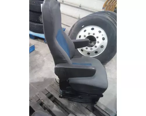 INTERNATIONAL PROSTAR 113 SEAT, FRONT