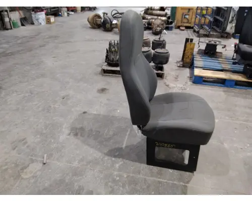 INTERNATIONAL PROSTAR 113 SEAT, FRONT