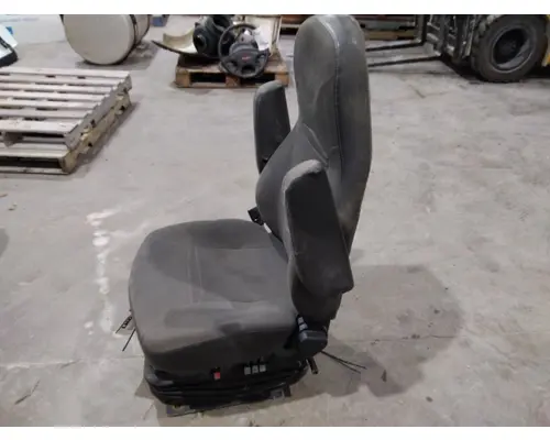 INTERNATIONAL PROSTAR 113 SEAT, FRONT