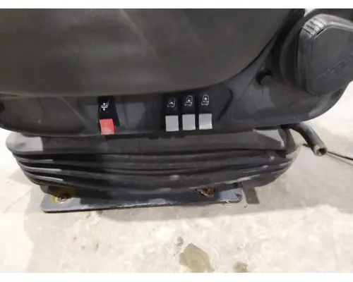 INTERNATIONAL PROSTAR 113 SEAT, FRONT