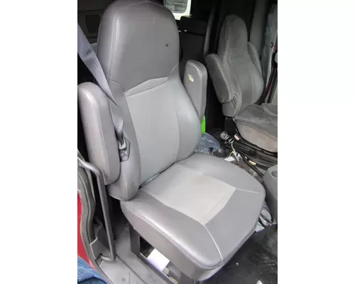 INTERNATIONAL PROSTAR 113 SEAT, FRONT