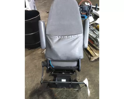 INTERNATIONAL PROSTAR 113 SEAT, FRONT