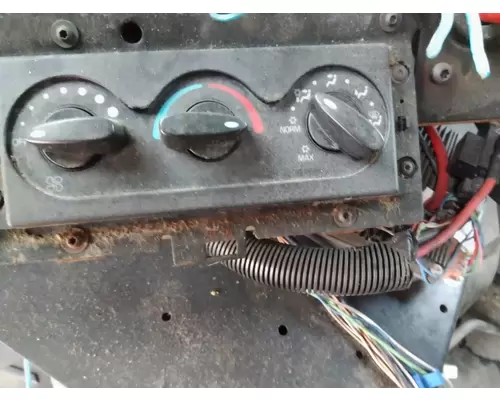 INTERNATIONAL PROSTAR 113 TEMPERATURE CONTROL