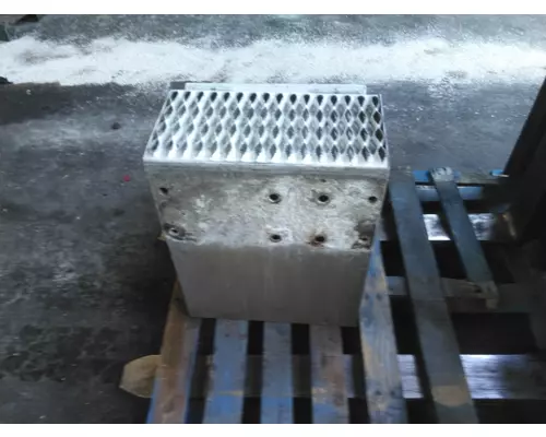 INTERNATIONAL PROSTAR 113 TOOL BOX