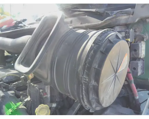 INTERNATIONAL PROSTAR 122 AIR CLEANER