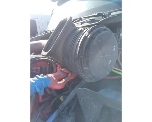 INTERNATIONAL PROSTAR 122 AIR CLEANER