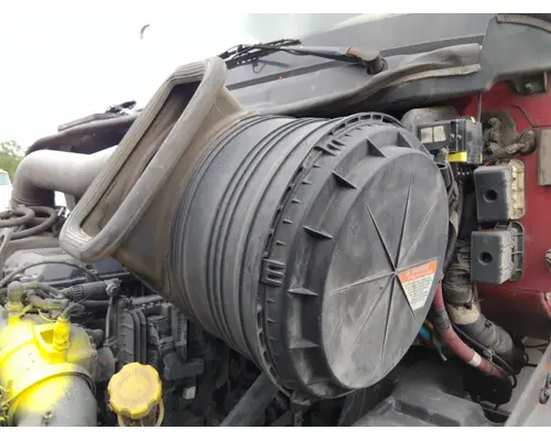 INTERNATIONAL PROSTAR 122 AIR CLEANER