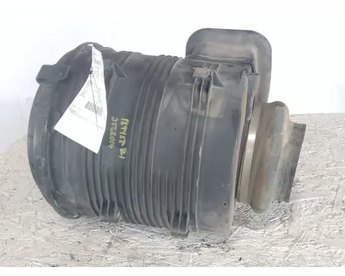 INTERNATIONAL PROSTAR 122 AIR CLEANER