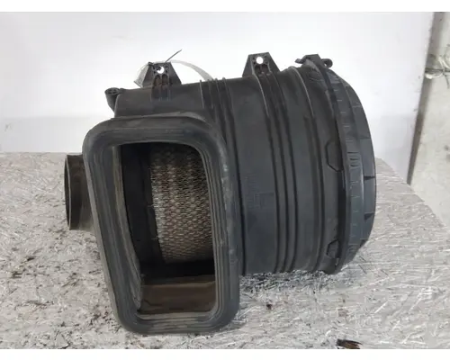 INTERNATIONAL PROSTAR 122 AIR CLEANER