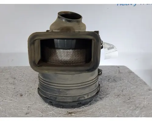 INTERNATIONAL PROSTAR 122 AIR CLEANER