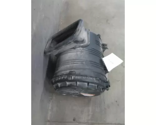 INTERNATIONAL PROSTAR 122 AIR CLEANER