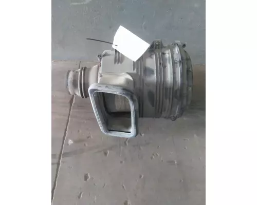 INTERNATIONAL PROSTAR 122 AIR CLEANER