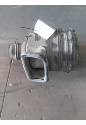 INTERNATIONAL PROSTAR 122 AIR CLEANER