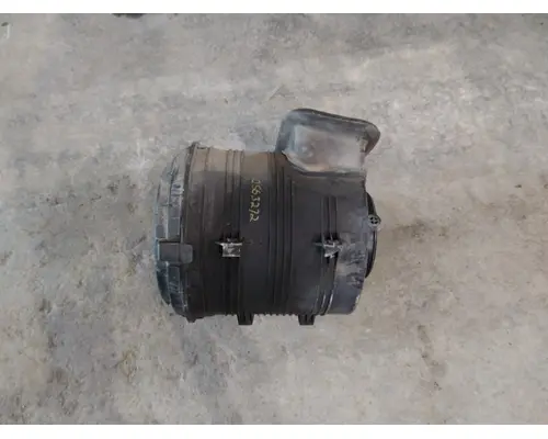 INTERNATIONAL PROSTAR 122 AIR CLEANER