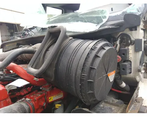 INTERNATIONAL PROSTAR 122 AIR CLEANER