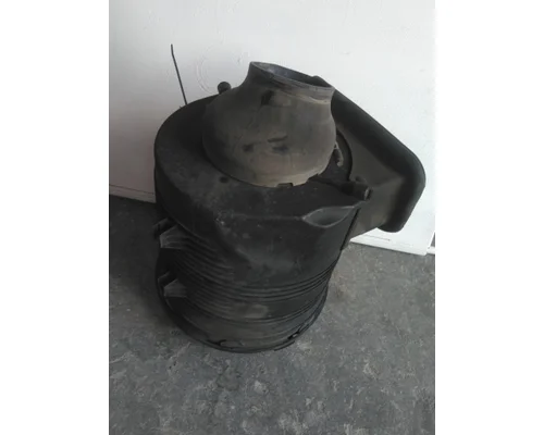 INTERNATIONAL PROSTAR 122 AIR CLEANER