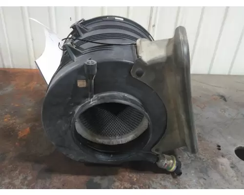 INTERNATIONAL PROSTAR 122 AIR CLEANER