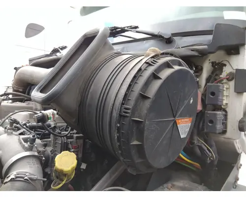 INTERNATIONAL PROSTAR 122 AIR CLEANER