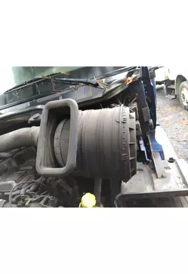 INTERNATIONAL PROSTAR 122 AIR CLEANER
