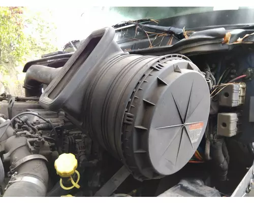 INTERNATIONAL PROSTAR 122 AIR CLEANER